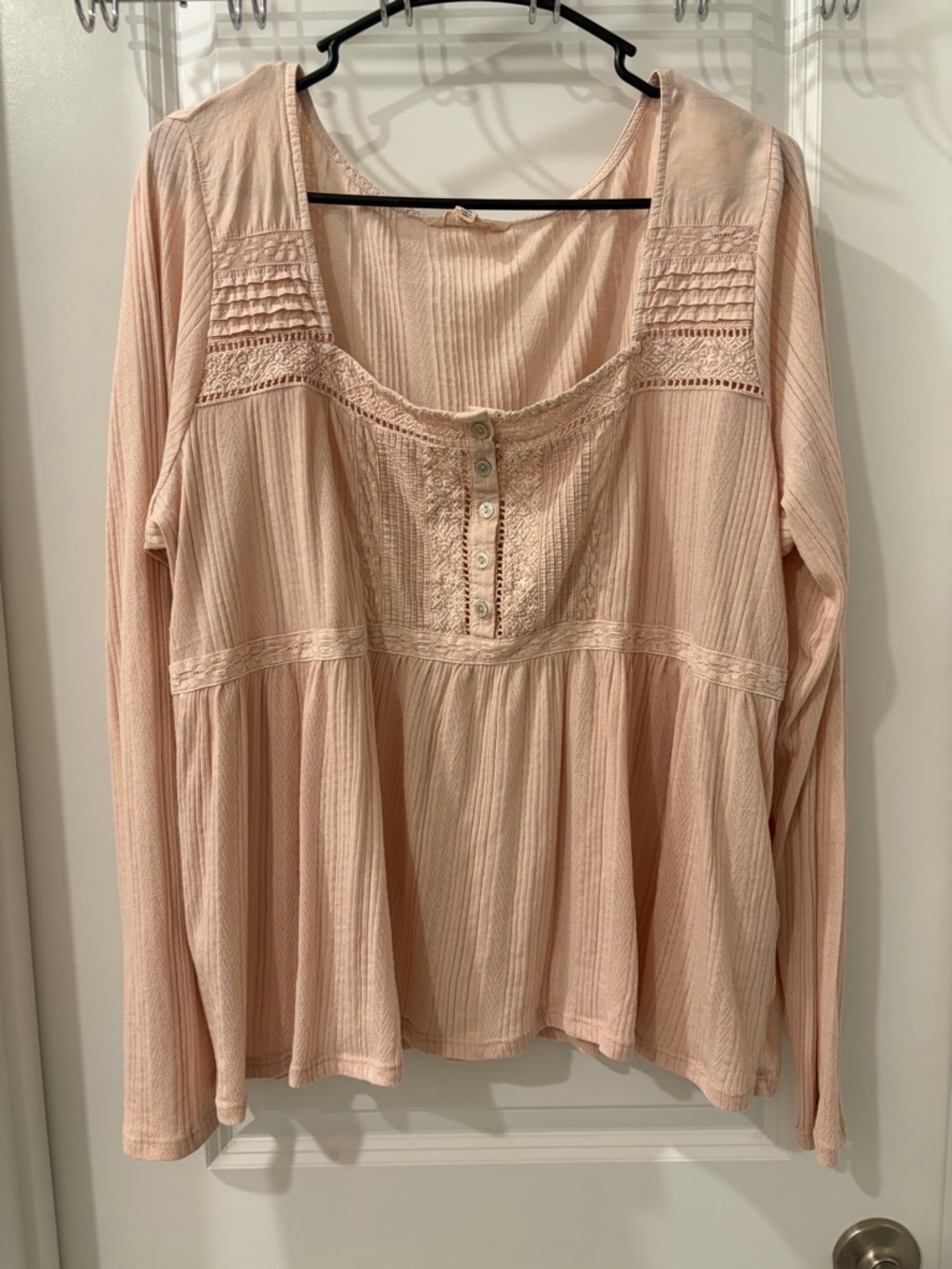 Lucky Brand Plus Size XXL, EUC, 
Long-Sleeve Shirt in Blush Pink